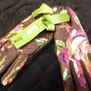 Vera  Bradley  warm floral gloves nwt